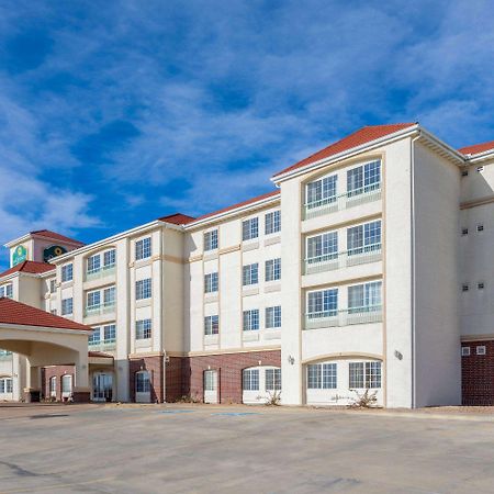 La Quinta By Wyndham Dodge City Exterior photo