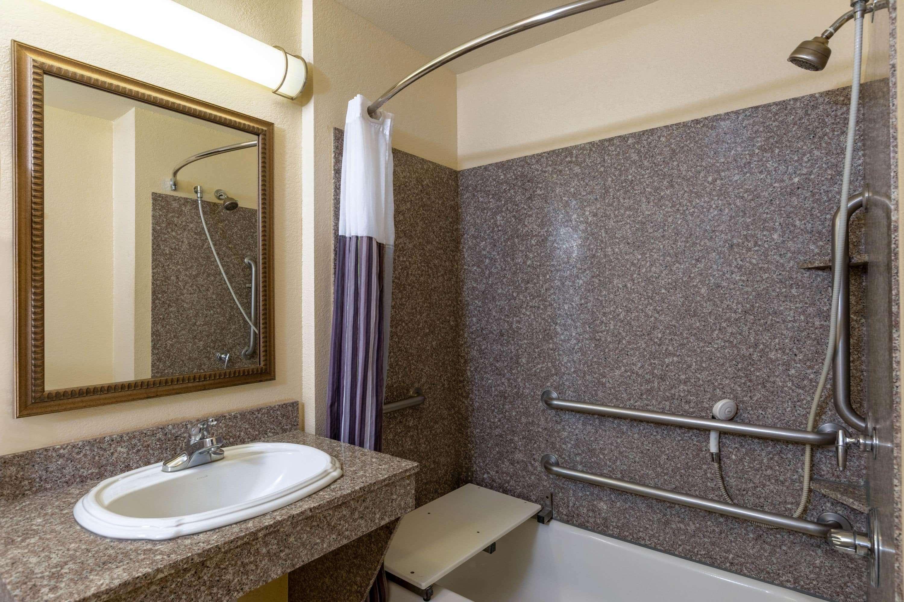 La Quinta By Wyndham Dodge City Exterior photo